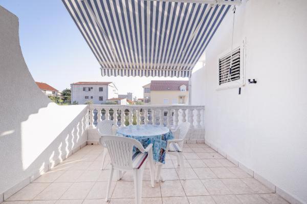 Apartmani Males Vodice Exterior foto